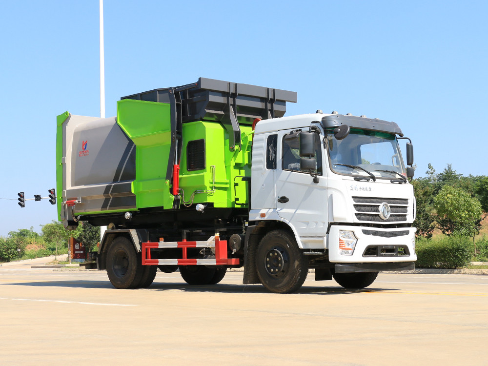 黄牌东风专底钩臂垃圾车