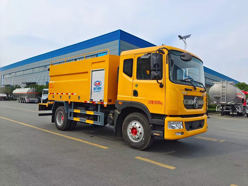 国六东风D9高压清洗疏通10水