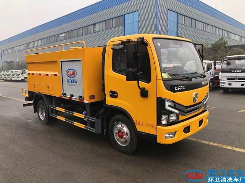 东风小多利卡4.5方高压清洗疏通车