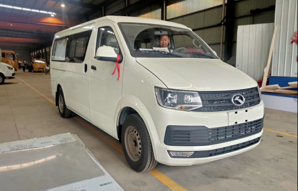 金龙牌2.0殡仪车